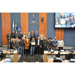 Câmara aprova flexibilização do horário comercial em São José dos Pinhais